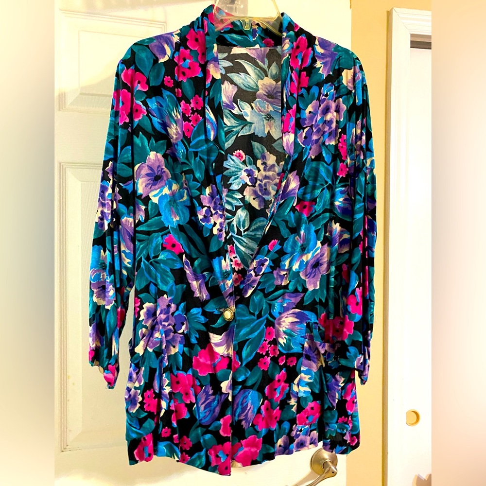 Ladies flowery jacket top